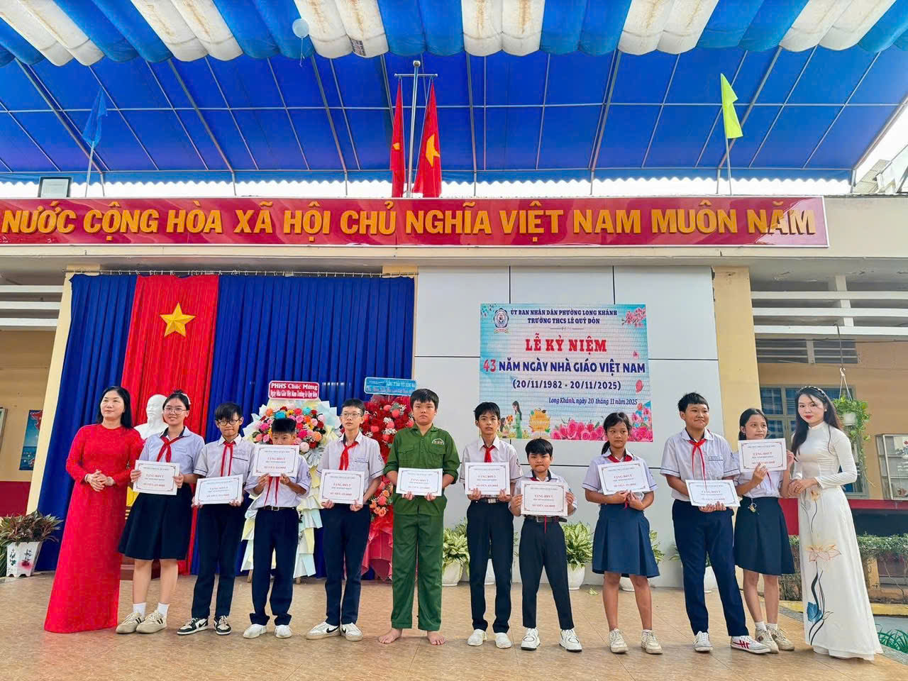 z7246744228704 0196b651d79c17ed4f28e037f64783d0