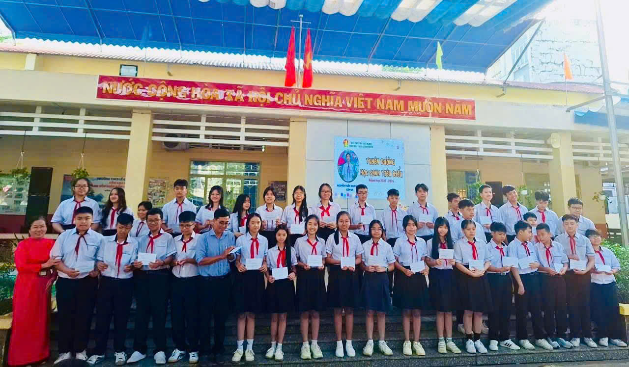 🌟SINH HOẠT CHÀO CỜ TUYÊN DƯƠNG HỌC SINH - TẬP THỂ XUẤT SẮC TRONG CÁC CUỘC THI CẤP TRƯỜNG 🌟