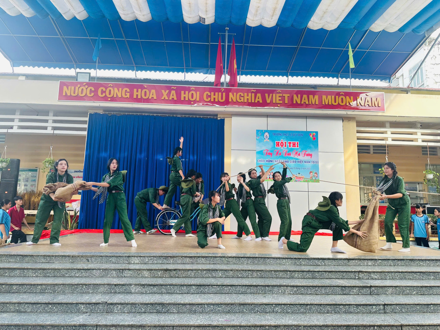 z7233418337105 39ec280c2c0c81889a220497c17de685