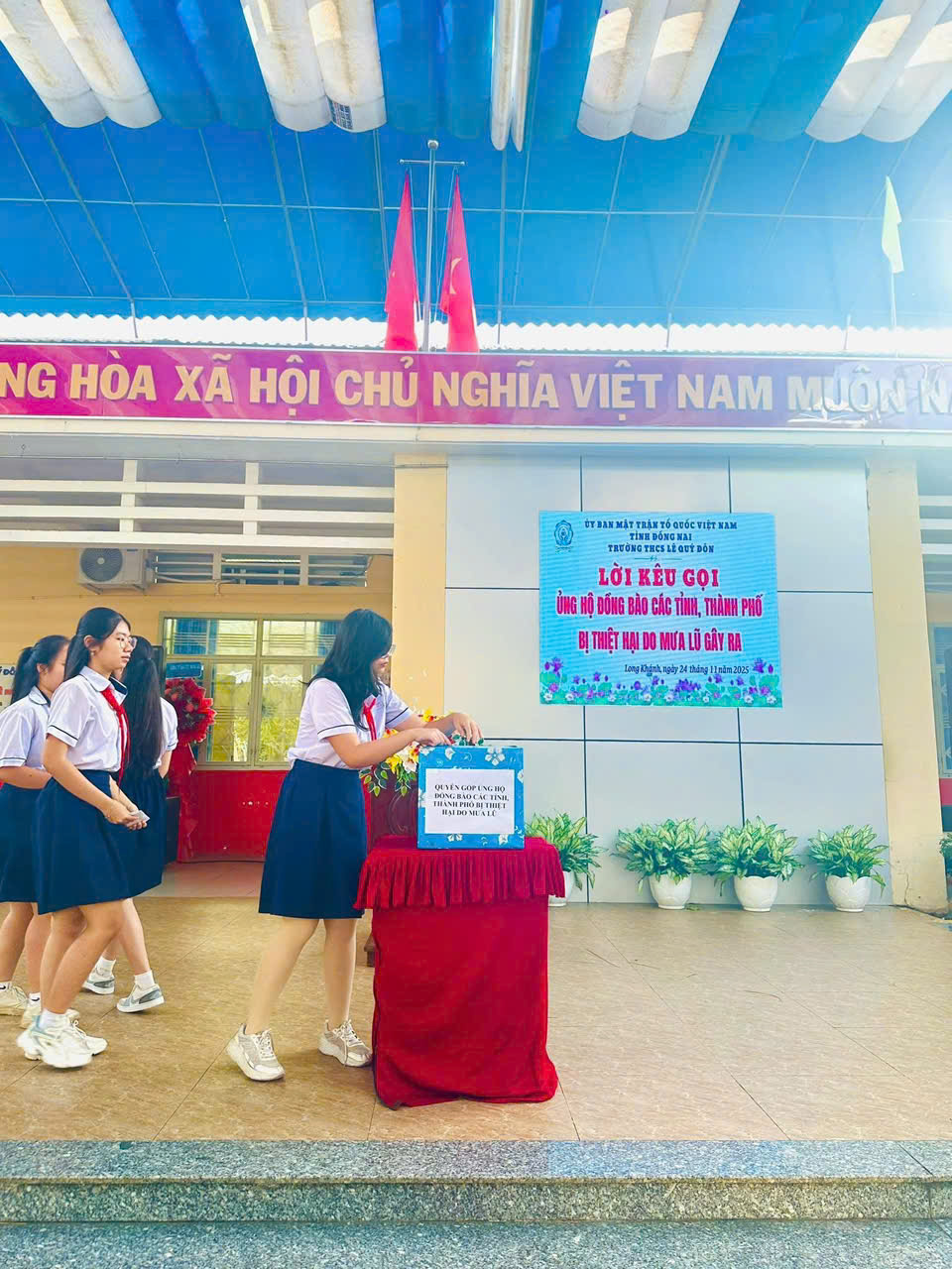 z7256564677845 e725f110425e5150bb5bf194a5bf97ba