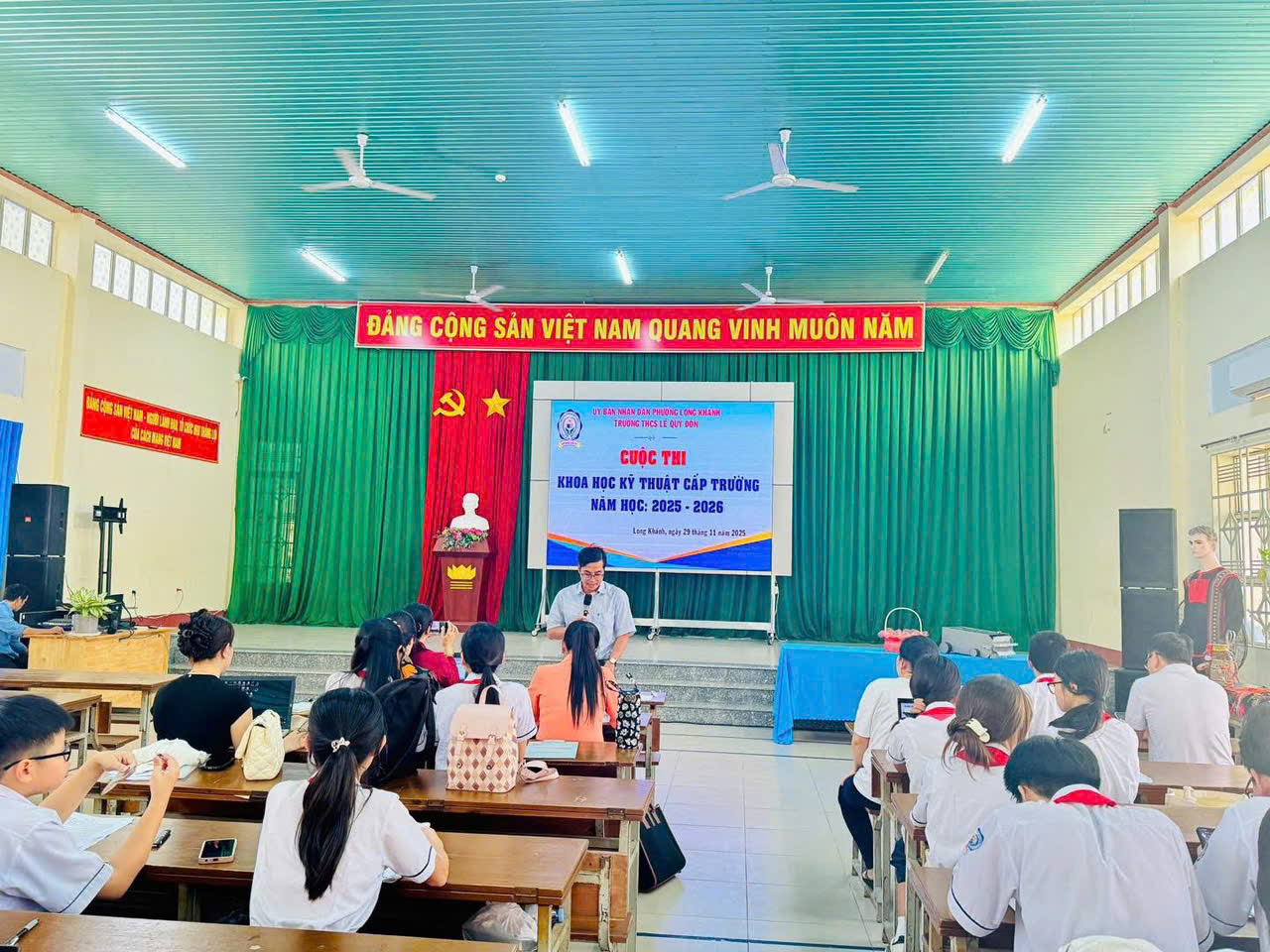 z7279405434687 82b593a9164f18a90245f8b41f3ce3c7