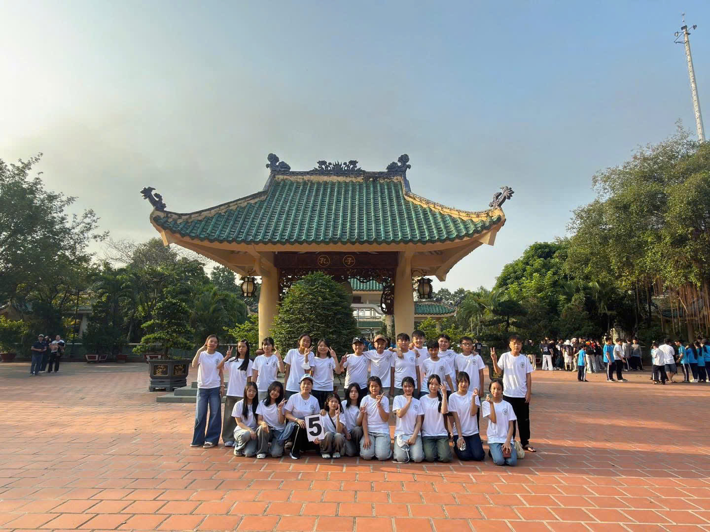 z7605658002357 d8fd16fee921d1c682f85494fc83340c